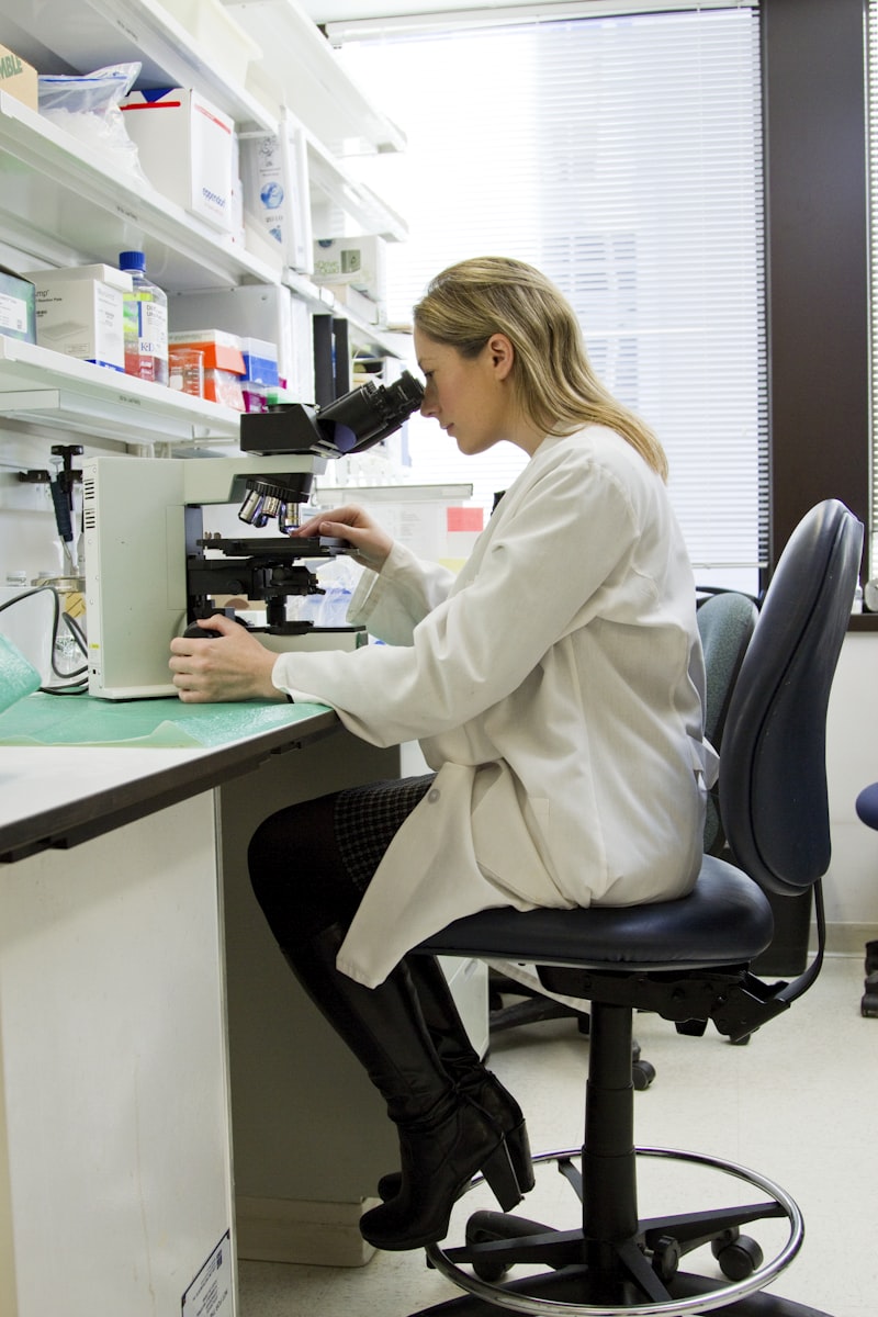Micropipettes automatiques de laboratoire prêtes pour vérification gravimétrique selon ISO 8655